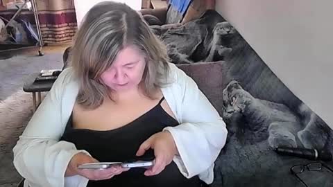 Snapshot of tviks chatting on October 2025 01:36:02 AM Lana online show from October 2025 01:36:02 AM