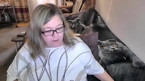 Snapshot of tviks chatting on October 2025 12:22:02 AM Lana online show from October 2025 12:22:02 AM