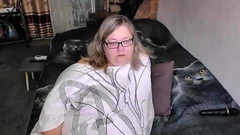 Snapshot of tviks chatting on October 2025 11:04:02 PM Lana online show from October 2025 11:04:02 PM