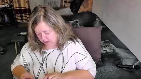 Snapshot of tviks chatting on October 2025 11:09:02 PM Lana online show from October 2025 11:09:02 PM