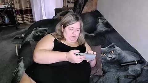 Snapshot of tviks chatting on October 2025 04:49:01 AM Lana online show from October 2025 04:49:01 AM