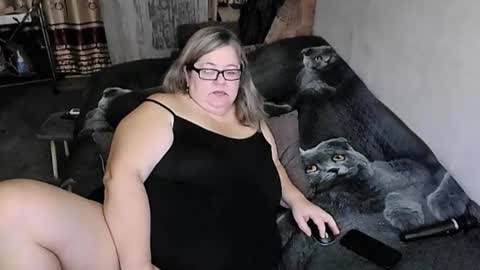 Snapshot of tviks chatting on October 2025 07:58:02 PM Lana online show from October 2025 07:58:02 PM