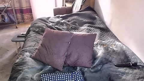 Snapshot of tviks chatting on November 2025 04:03:01 AM Lana online show from November 2025 04:03:01 AM