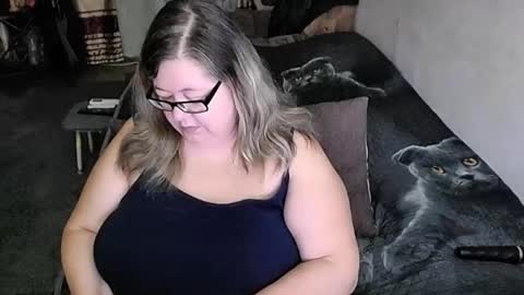 Lana online show from February 2026 11:38:02 PM