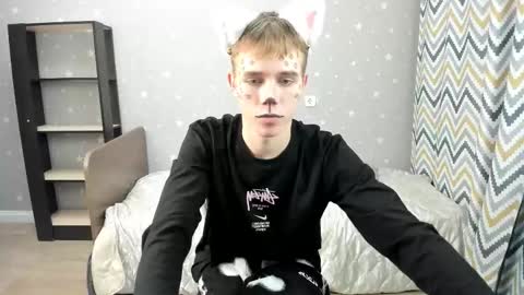 Snapshot of twelveeek chatting on October 2025 07:25:01 PM Angus online show from October 2025 07:25:01 PM