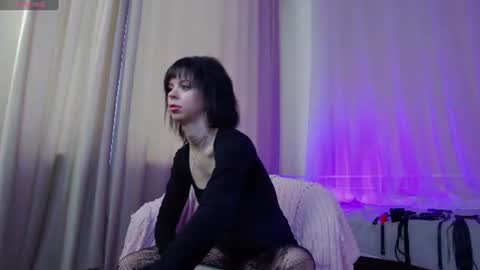 Twiggy online show from June 2026 11:02:01 AM