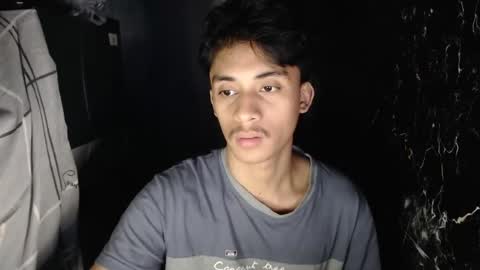 Snapshot of twink_hairyass69 chatting on December 2024 01:51:02 PM Aladin online show from December 2024 01:51:02 PM