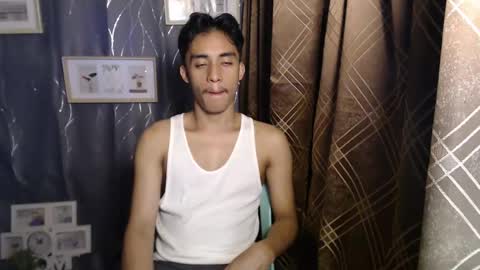 Snapshot of twink_hairyass69 chatting on March 2025 05:29:01 PM Aladin online show from March 2025 05:29:01 PM