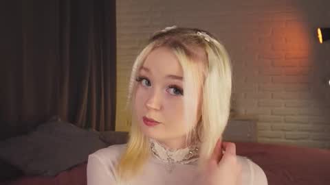 Snapshot of twinklefluff chatting on October 2025 04:08:01 PM twinklefluff online show from October 2025 04:08:01 PM