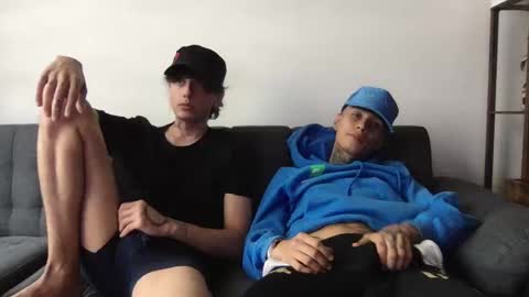 Snapshot of twinksguys360 chatting on September 2025 04:53:02 PM Derrick online show from September 2025 04:53:02 PM