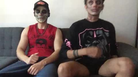 Snapshot of twinksguys360 chatting on October 2025 05:06:02 PM Derrick online show from October 2025 05:06:02 PM