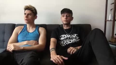 Derrick online show from November 2025 05:48:01 PM