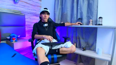 twinslovers_ online show from October 2025 04:32:02 AM