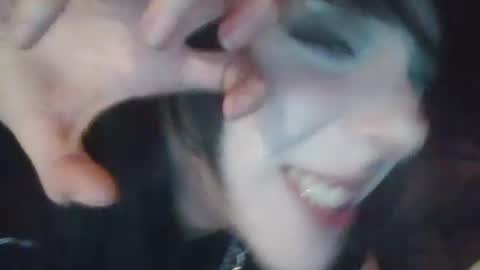 Snapshot of twizzytoxic22 chatting on June 2026 03:46:01 PM twizzytoxic22 online show from June 2026 03:46:01 PM