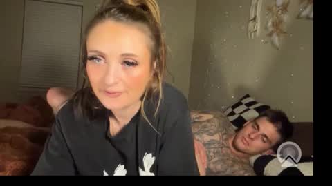 Snapshot of twofreaksandacam chatting on February 2026 06:03:02 AM Twofreaksandacam online show from February 2026 06:03:02 AM