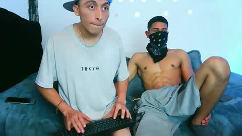 twoguysshohot online show from September 2025 12:47:01 AM