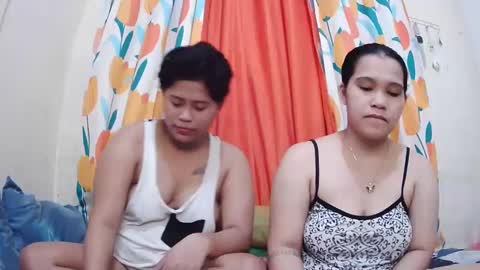 Lyn and lea online show from February 2025 02:40:02 AM