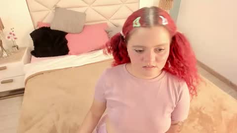 Twiggy online show from October 2025 10:18:02 PM