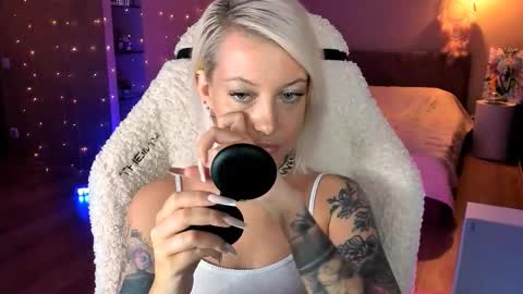 Miley online show from October 2025 11:32:02 AM