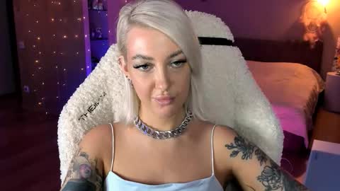 Miley online show from November 2025 12:15:02 PM