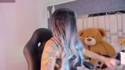 Snapshot of tyla_demon chatting on February 2025 03:10:02 AM TYLA online show from February 2025 03:10:02 AM