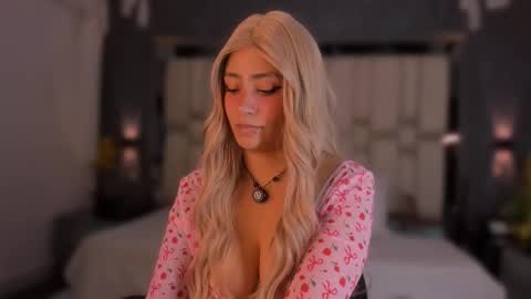  TYLA  online show from October 2025 03:47:01 AM