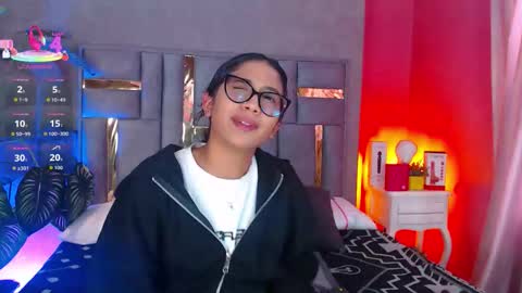 tyla_ks online show from December 2025 07:53:01 PM