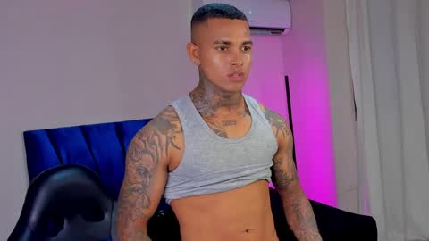 tyler_bell_ online show from April 2026 04:16:01 AM