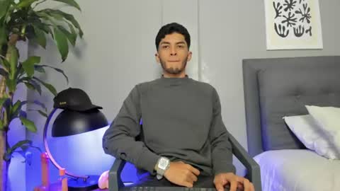 Tyler Fox online show from June 2026 05:32:02 AM