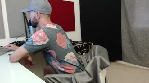 Snapshot of tyronemattias chatting on February 2025 08:11:02 PM Tyrone Mattias online show from February 2025 08:11:02 PM