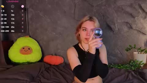 Polly online show from November 2025 03:16:01 PM