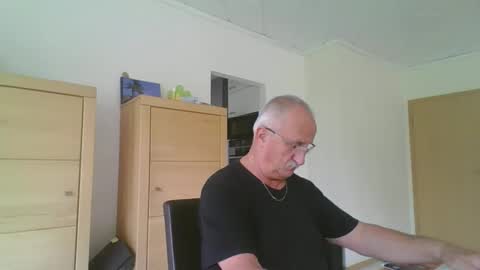 Ulrich online show from May 2026 07:24:02 AM