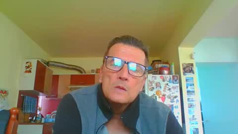 ulmeni4 online show from April 2026 01:56:02 PM