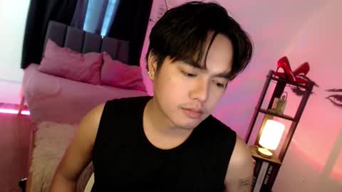 Snapshot of ultimatesexytrans chatting on October 2025 11:59:02 PM Alex online show from October 2025 11:59:02 PM