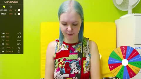 Roxy online show from October 2025 07:36:02 PM