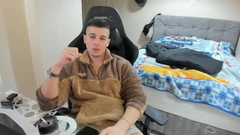 Snapshot of ulxer chatting on December 2024 12:11:02 AM hi im mike tyson - online show from December 2024 12:11:02 AM