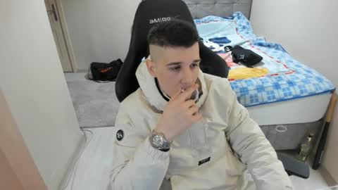Snapshot of ulxer chatting on December 2024 08:13:01 PM hi im mike tyson - online show from December 2024 08:13:01 PM
