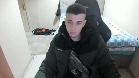 Snapshot of ulxer chatting on December 2024 07:54:01 PM hi im mike tyson - online show from December 2024 07:54:01 PM