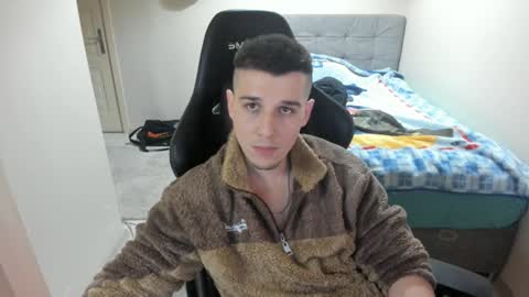Snapshot of ulxer chatting on December 2024 11:18:02 PM hi im mike tyson - online show from December 2024 11:18:02 PM