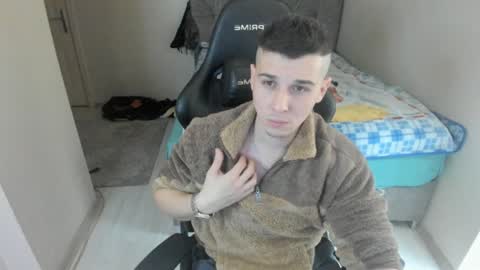 Snapshot of ulxer chatting on January 2025 04:33:01 AM hi im mike tyson - online show from January 2025 04:33:01 AM