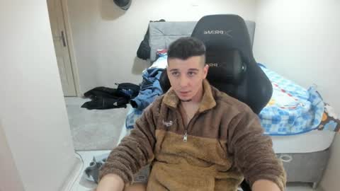 Snapshot of ulxer chatting on January 2025 09:54:01 PM hi im mike tyson - online show from January 2025 09:54:01 PM