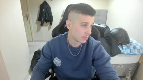 Snapshot of ulxer chatting on January 2025 09:05:02 PM hi im mike tyson - online show from January 2025 09:05:02 PM