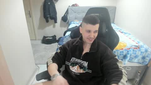 Snapshot of ulxer chatting on February 2025 11:04:02 PM hi im mike tyson - online show from February 2025 11:04:02 PM