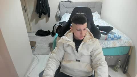Snapshot of ulxer chatting on February 2025 08:09:02 PM hi im mike tyson - online show from February 2025 08:09:02 PM
