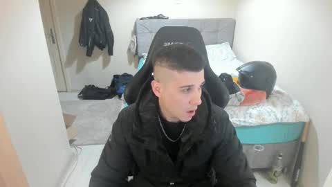 Snapshot of ulxer chatting on March 2025 08:42:02 PM hi im mike tyson - online show from March 2025 08:42:02 PM