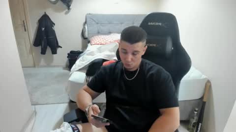 Snapshot of ulxer chatting on September 2025 06:42:02 PM hi im mike tyson - online show from September 2025 06:42:02 PM