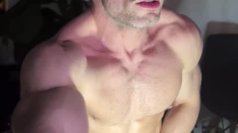 Um CM online show from April 2026 11:27:02 PM