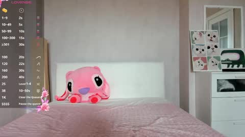 uma_like online show from April 2026 08:39:03 AM