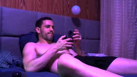 Snapshot of umbebegoiano chatting on November 2025 03:15:01 AM Beb goiano online show from November 2025 03:15:01 AM