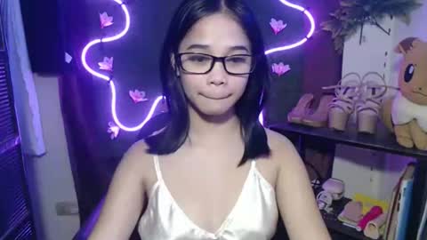 Snapshot of umi_pinay69xx chatting on November 2025 06:07:02 PM umi online show from November 2025 06:07:02 PM